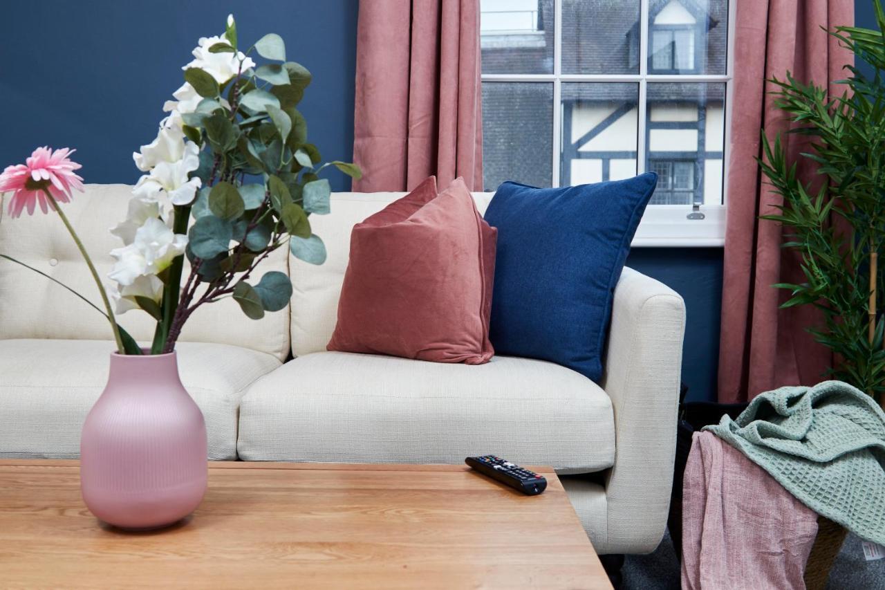 Stunning Two Bedroom Apartment By Purestay Short Lets & Serviced Accommodation Warwickshire With Parking Stratford-upon-Avon Ngoại thất bức ảnh